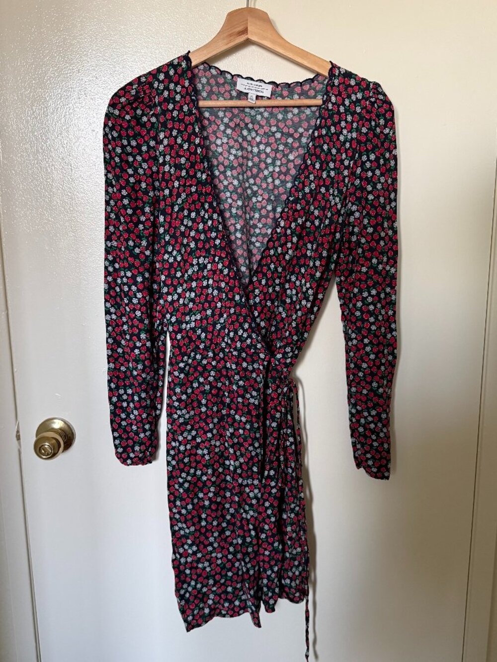 & Other Stories Red Black Strawberry Floral Mini Wrap Dress US 4